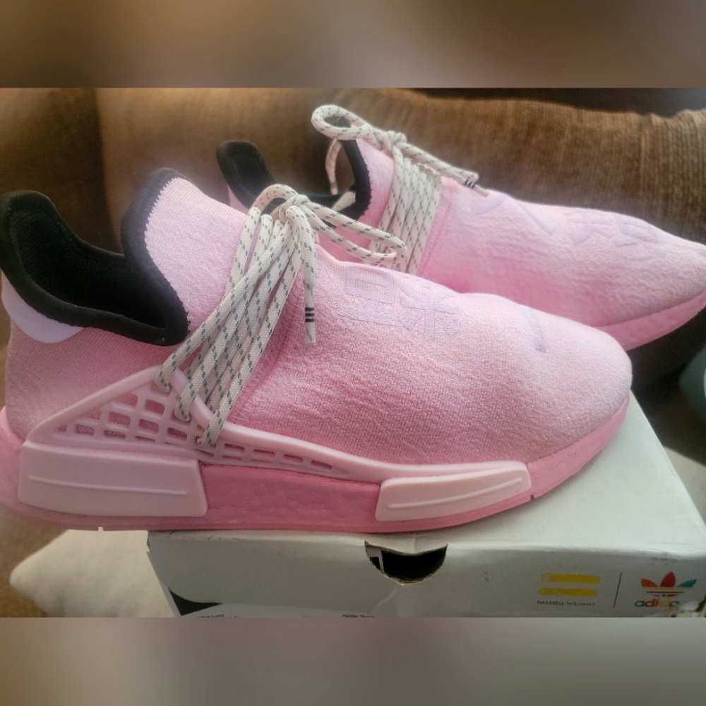 Pharrell ADIDAS NMD PINK SIZE 9.5 MEN